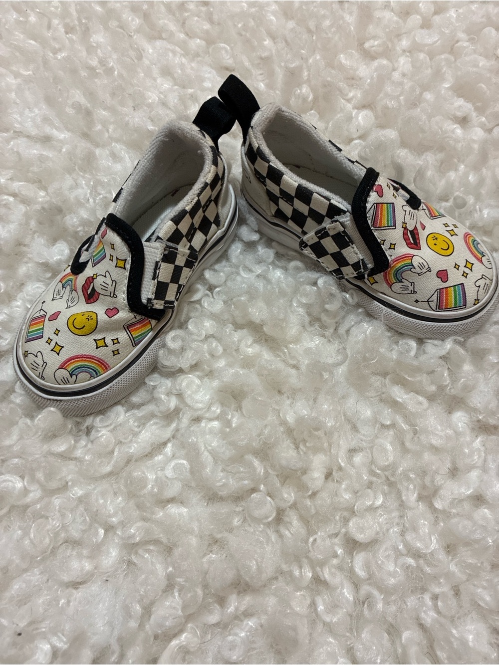 Vans Kids Slip-On Canvas Shoes with Rainbow & Checker Print - White/Black
